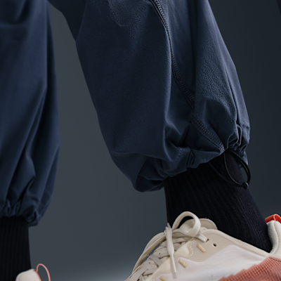 Nike Tech Men's Dri-FIT Woven Color-Block Oversized Pants