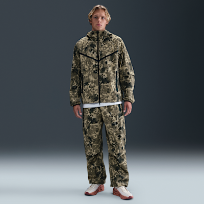 Nike Tech Men's Dri-FIT Woven Camo Windrunner Oversized Jacket