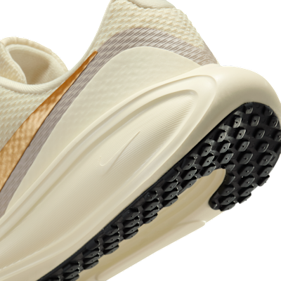 나이키 레볼루션 8 여성 로드 러닝화