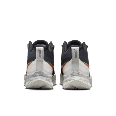 Tenis para el aire libre Elite para hombre Nike React SFB Carbon