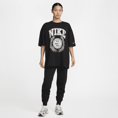 Nike Sportswear Essential Women's Oversized T-Shirt