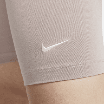 Shorts de ciclismo de tiro medio de 25 cm para mujer Nike Sportswear Essential