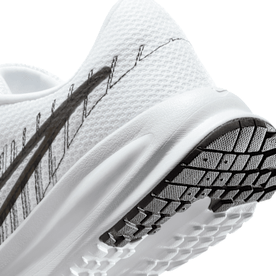 Löparsko för hårt underlag Nike Run Defy för kvinnor