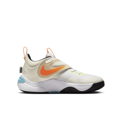 Tenis de básquetbol para niños grandes Nike Team Hustle D 11 "CHBL"