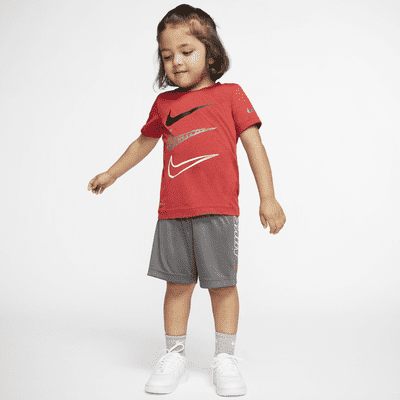 Canal Generosidad Mus Conjunto de playera y shorts para bebé Nike Dri-FIT. Nike.com