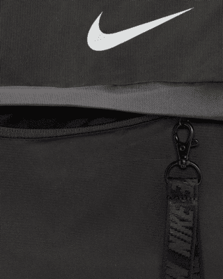 Nike Sportswear Essentials Tote Gym Bag Unisex : : Fashion