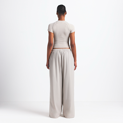 Pants deportivos oversized para mujer NikeSKIMS Woven Nylon