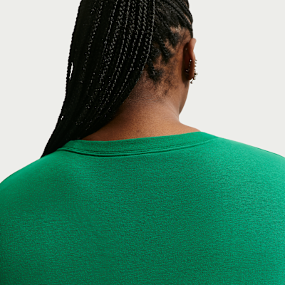 Nike Sportswear Club Fleece Women's Loose Crew-Neck Sweatshirt (Plus Size)