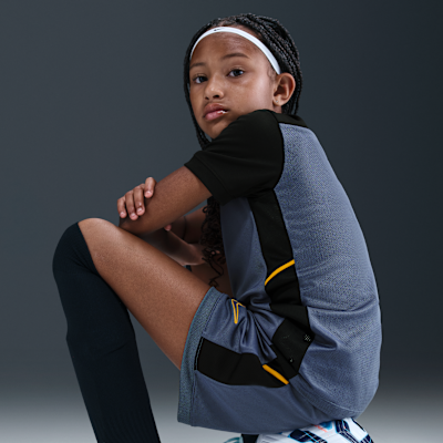 Playera de fútbol Dri-FIT para niños talla grande Nike Academy