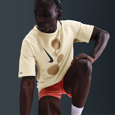 Nike Trail Solar Chase Men's Dri-FIT ADV Short-Sleeve Running Top