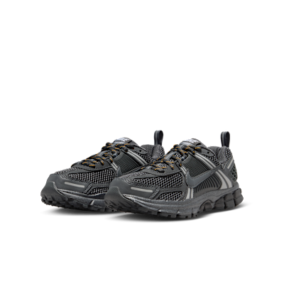 Nike Vomero 5 Older Kids' Shoes with Reflective Design Accents. Nike NO