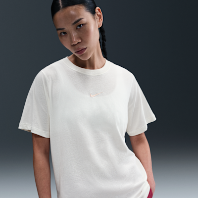 Nike Sportswear 女款 T 恤