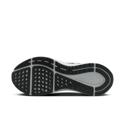 Nike Structure 25 hardloopschoenen voor heren (straat)