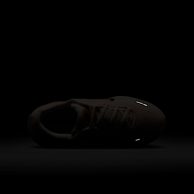 รองเท้าวิ่งโร้ดรันนิ่งเด็กโต Nike Vomero 18