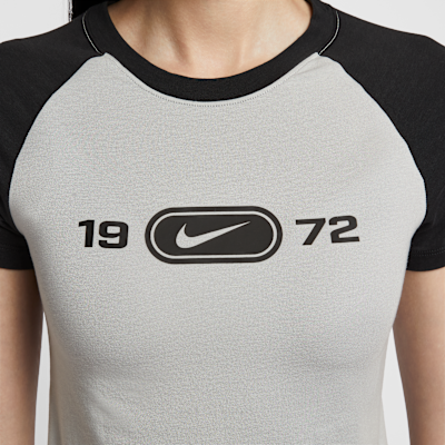 Nike Sportswear Chill Knit Women's Slim Graphic T-Shirt