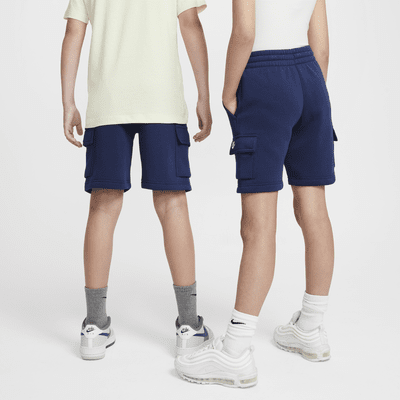 Shorts cargo para niños talla grande Nike Sportswear Club Fleece