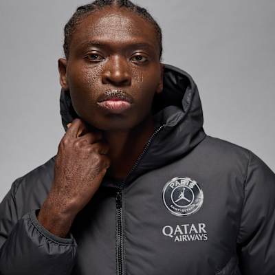 Fotbollsjacka Paris Saint-Germain Strike Windrunner PrimaLoft® Fourth Jordan Storm-FIT med huva för män