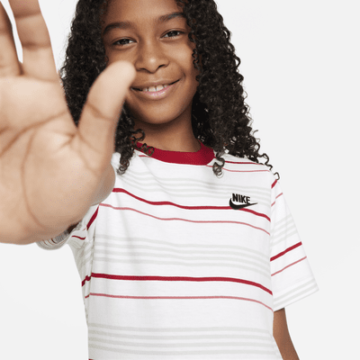 Nike Sportswear Older Kids' T-Shirt