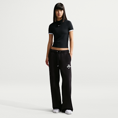 Nike Sportswear Dar Kesimli Kısa Kollu Kadın Üstü görsel 4