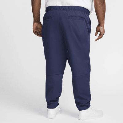 Pants entallados de tejido Woven para hombre Nike Club