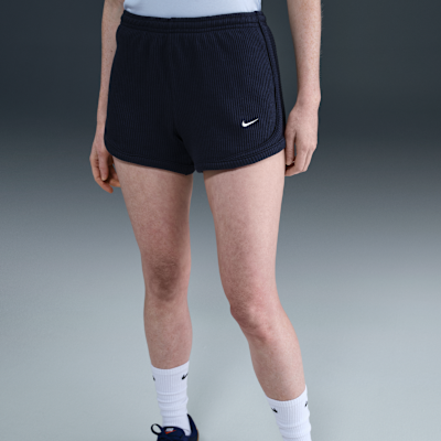 Nike Sportswear Chill Waffle-shorts med mellemhøj talje (8 cm) til kvinder