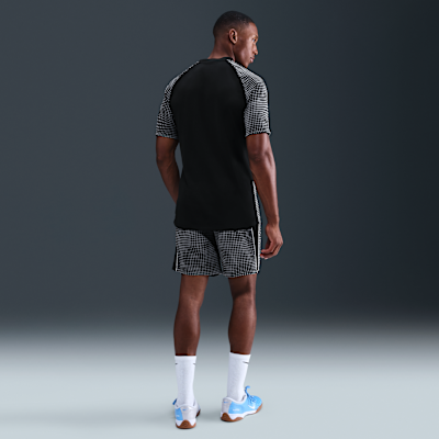 Nike Academy+ Dri-FIT Erkek Futbol Şortu
