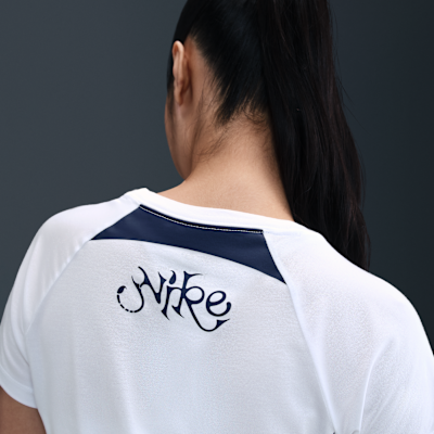 Nike Sportswear Chill Knit Women's Slim T-Shirt