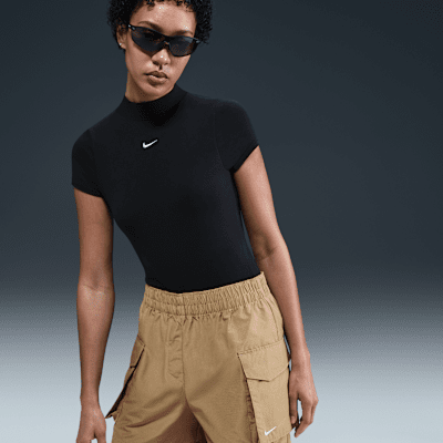 Nike Sportswear Essential Woven Women's High-Waisted 5" Cargo Shorts