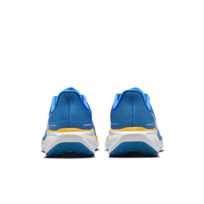 Tenis de correr en pavimento universitarios Nike para hombre UCLA Pegasus 41