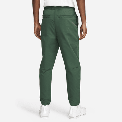 Pants entallados de tejido Woven para hombre Nike Club