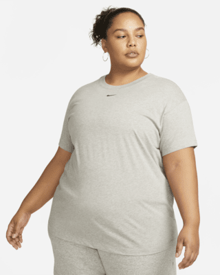 Женская футболка Nike Sportswear Essential (Plus Size)