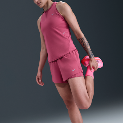 Damskie spodenki do biegania 2 w 1 ze średnim stanem Dri-FIT Nike Swift