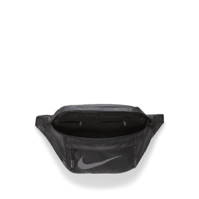 ナイキ スポーツウェア ウィンタライズド ヒップパック