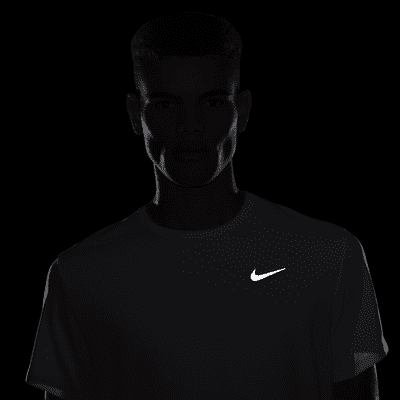 Nike Miler Dri-FIT UV kortermet løpeoverdel til herre