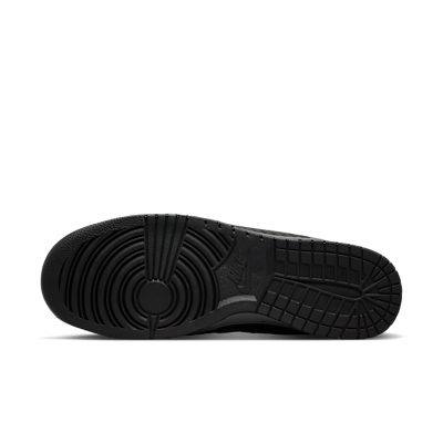 รองเท้าผู้ชาย Nike Dunk Low Retro Premium