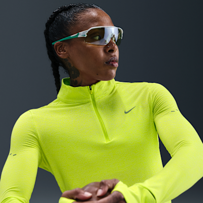 Γυναικεία μπλούζα Dri-FIT UV για τρέξιμο με φερμουάρ στο 1/4 του μήκους Nike Swift