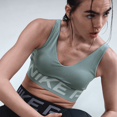 Bra deportivo de media sujeción con almohadillas para mujer Nike Pro Indy Plunge