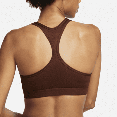 Bra deportivo sin almohadilla con gráfico de media sujeción para mujer Nike Swoosh Icon Clash
