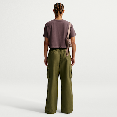 Nike Sportswear Women's Loose Short-Sleeve Cropped T-Shirt