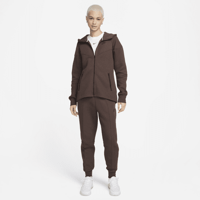 Joggingbyxor Nike Sportswear Tech Fleece med medelhög midja för kvinnor