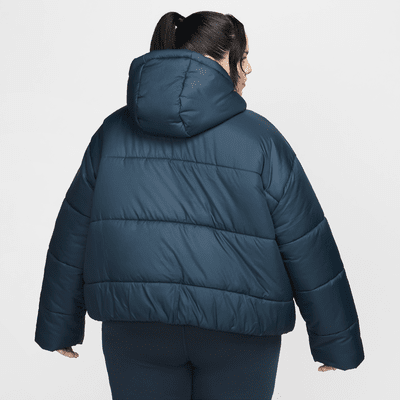 Chamarra Therma-FIT holgada con gorro para mujer (talla grande) Nike Sportswear Classic Puffer