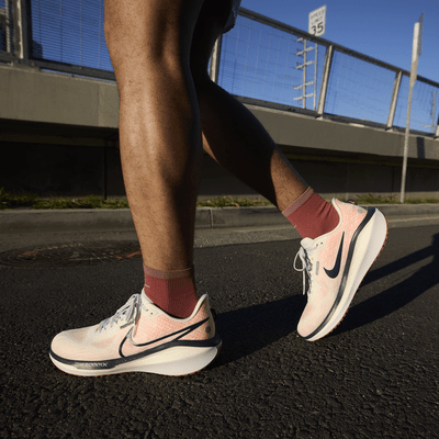 Tenis de correr en pavimento para hombre Nike Vomero 17