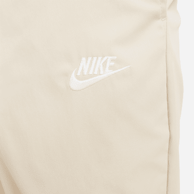 Pants entallados de tejido Woven para hombre Nike Club