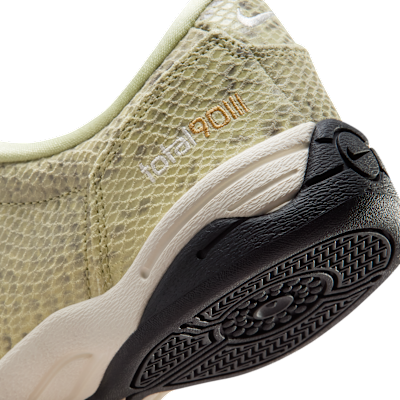 Nike Total 90 SE Women's Shoes