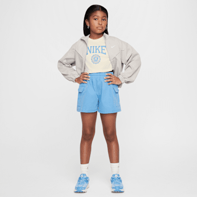 Nike Sportswear Older Kids' (Girls') Cropped T-Shirt