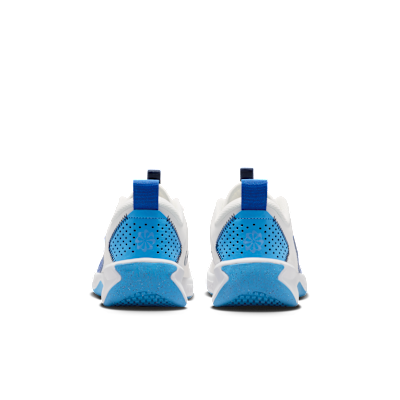 Nike Omni Multi-Court Older Kids' Indoor Court Shoes