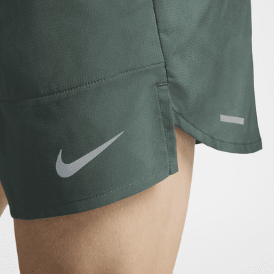 Nike Stride Pantalón corto de running Dri-FIT de 13 cm con malla interior - Hombre