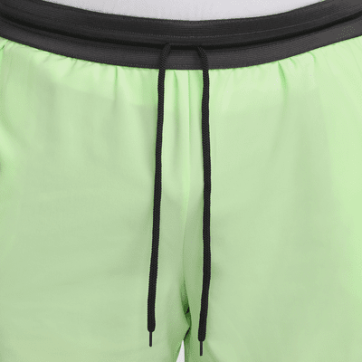 Shorts de básquetbol de tejido Woven UV Dri-FIT de 15 cm para hombre Nike DNA