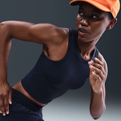Nike One Fitted Dri-FIT Kurztanktop für Damen