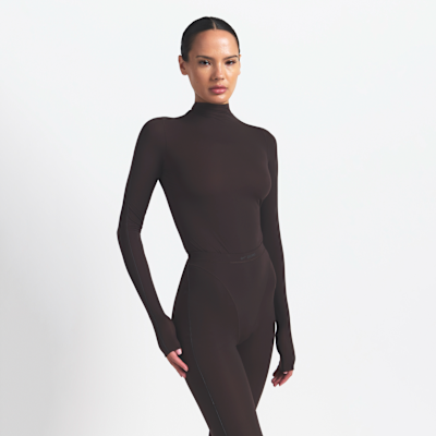 NikeSKIMS Weightless Layers Women's Mock-Neck Long-Sleeve Top